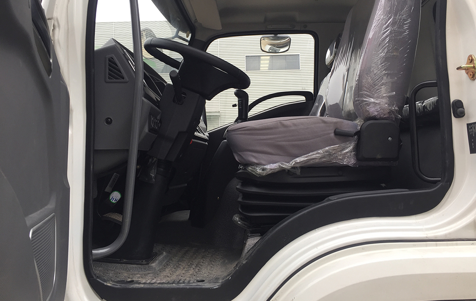 齊東方牌CLD5160GXWEQ6型吸污車